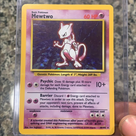 Mewtwo Pokémon card holographic 10/102